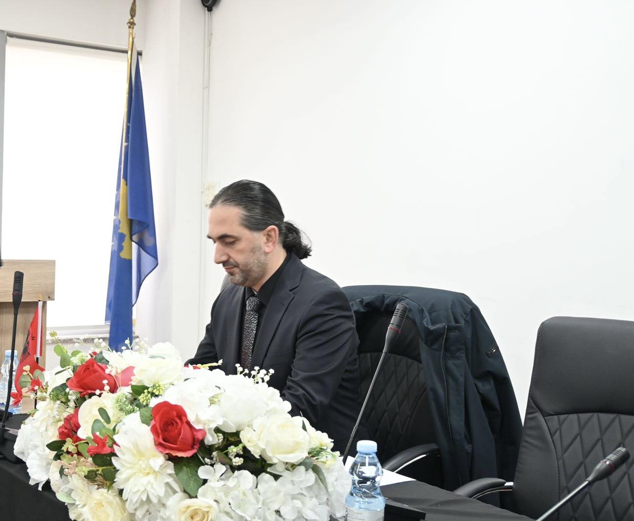 Pushteti i VV’së në Fushë Kosovë e zgjedh kryesuesin e Kuvendit edhe me votën e Listës Serbe