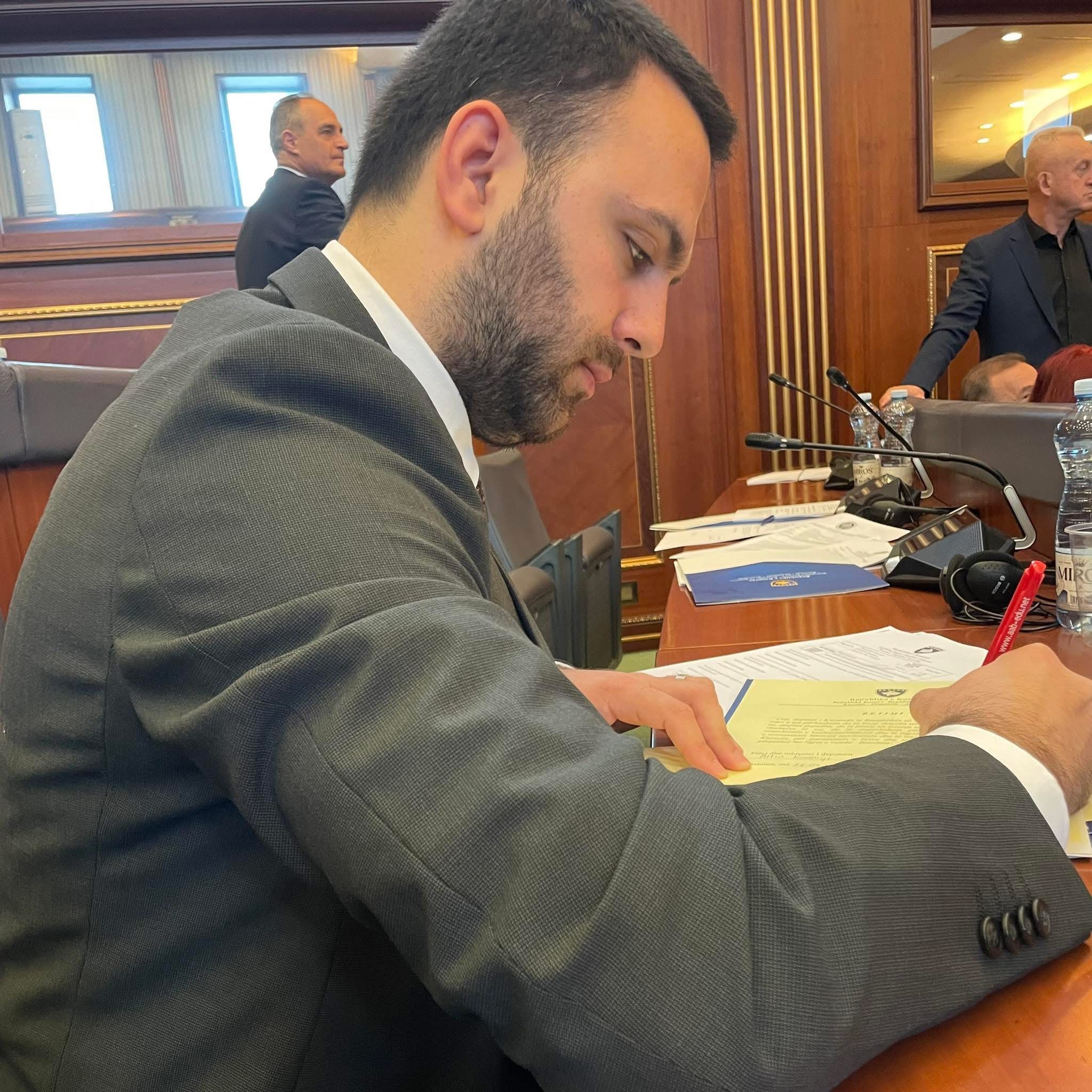 Djali i Jakup Krasniqit sërish kandidon për deputet