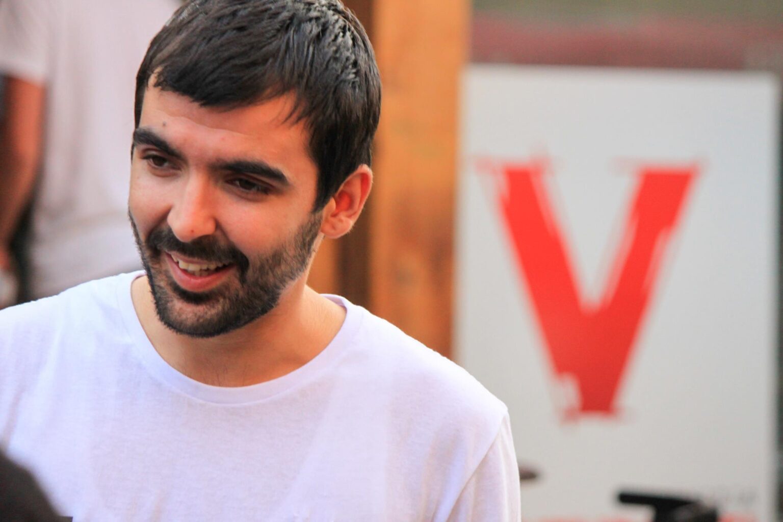 PAMJE/ Dëmtohet varri i Astrit Deharit, flet nëna e tij