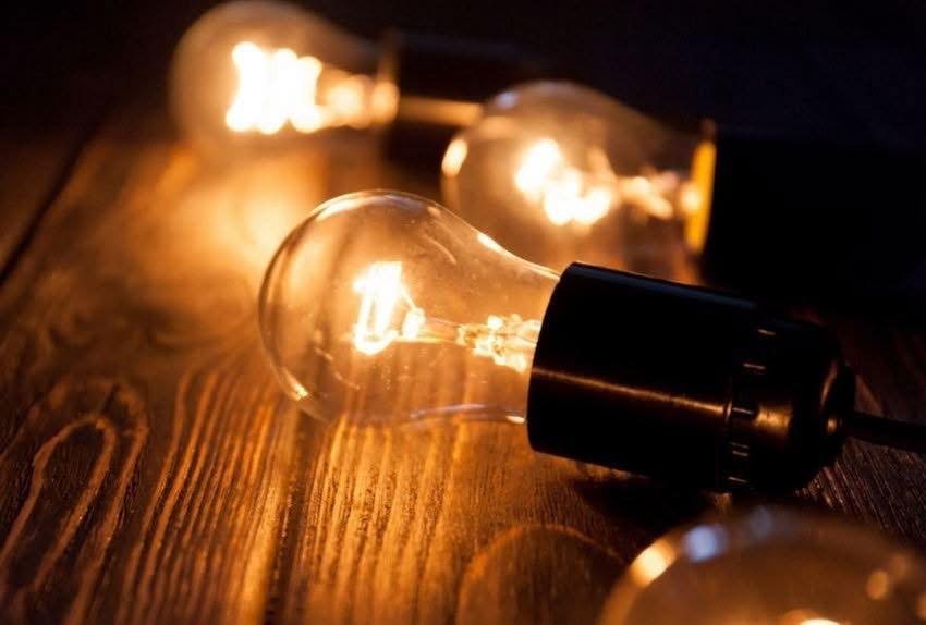 KEDS jep njoftimin, këto vende do të mbesin pa rrymë sot