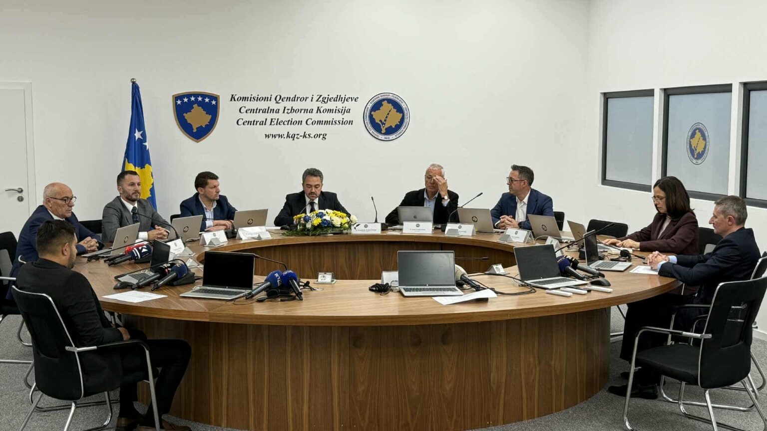 VV kundër- KQZ nuk e certifikon listën e kandidatëve të Listës Serbe