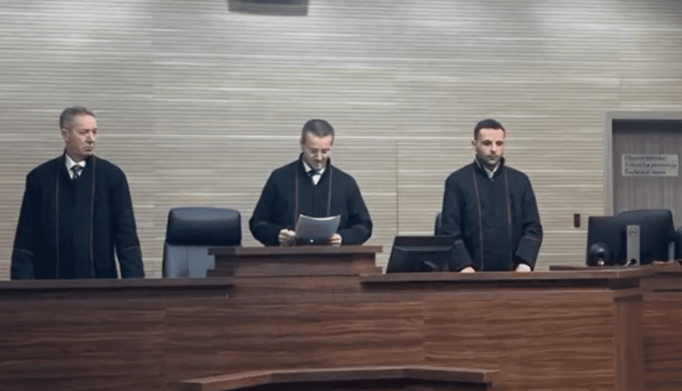 Pas një fjalosjeje në trafik e goditi në kokë dhe i shkaktoi vdekjen, i akuzuari dënohet me 5 vjet e 6 muaj burgim