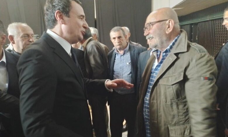 Çun Lajçi i shkruan poezi Albin Kurtit: Ky shekull të ka ty, je djali i nënave