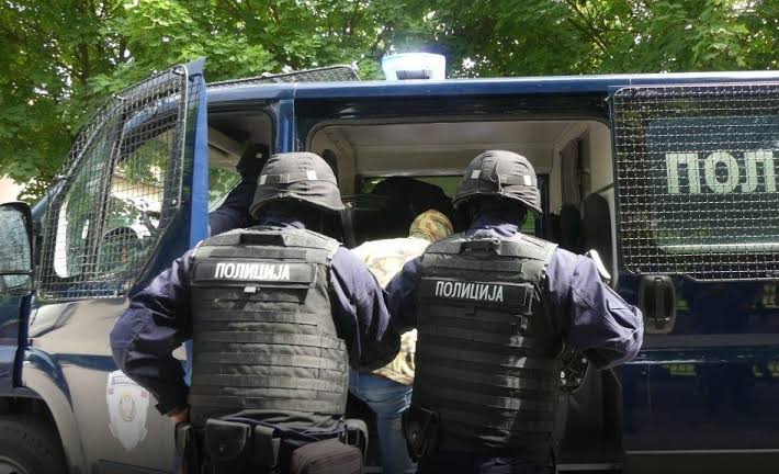 Serbia arreston dy shqiptarë në Merdare