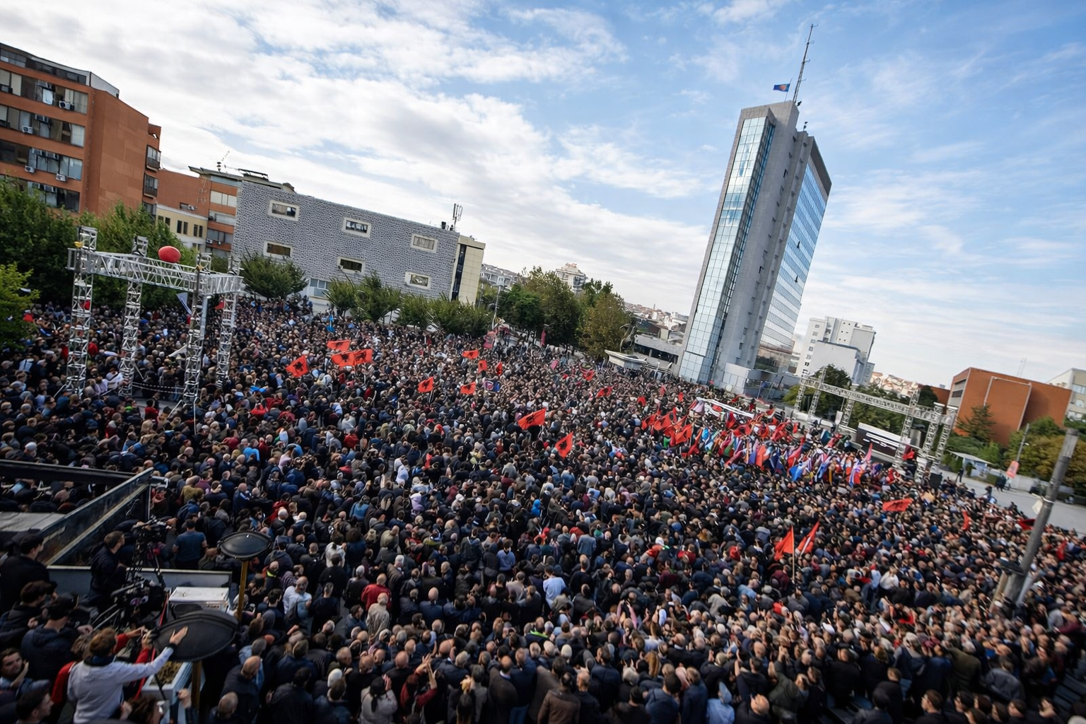 Paralajmërohet protestë gjithëpopullore kundër shtrenjtimit të rrymës