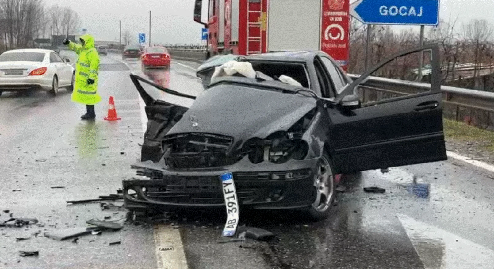 E dhimbshme: Vdesin tragjikisht polici dhe bashkëshortja e tij