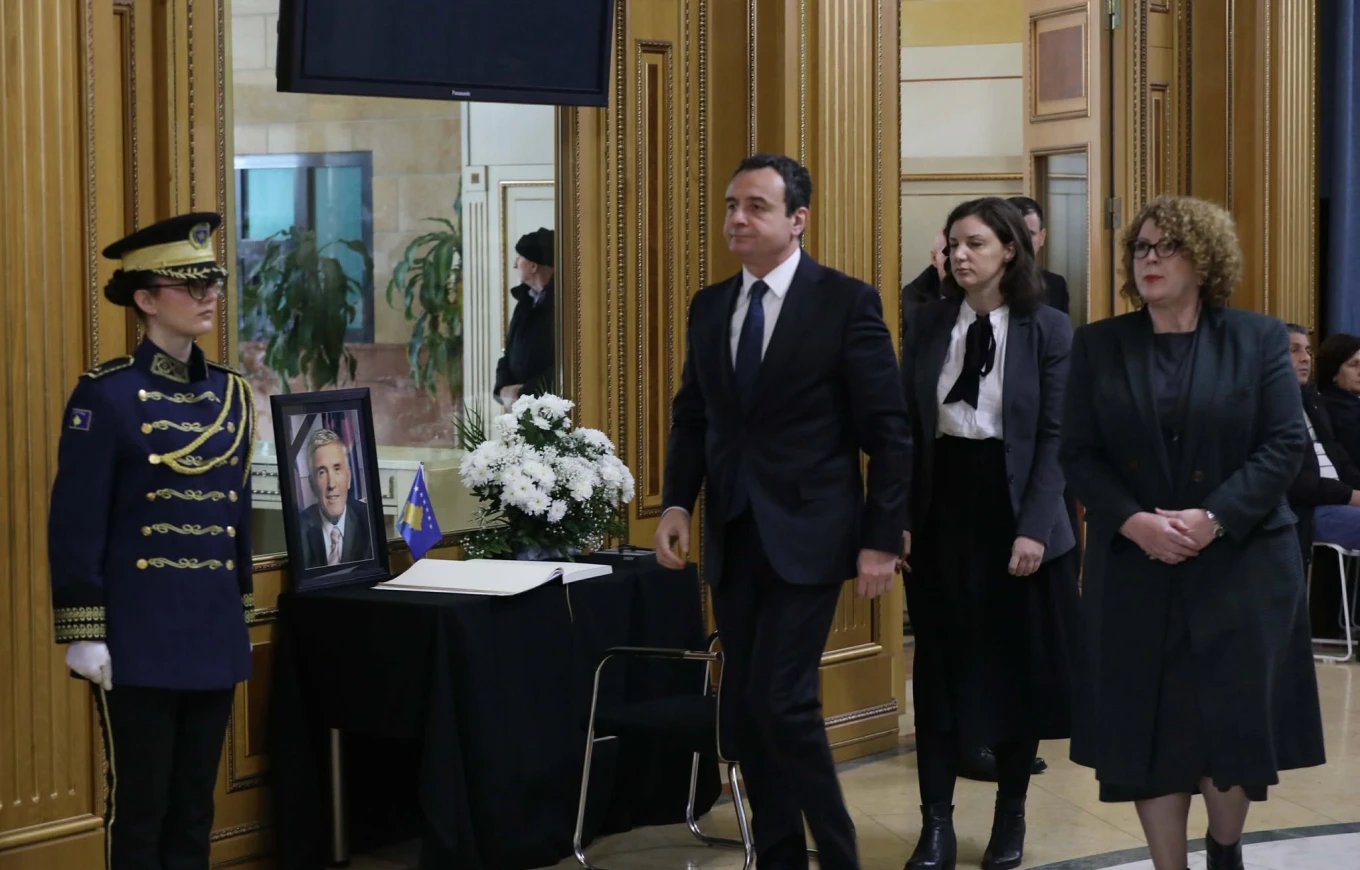 Qeveria ndan 10 mijë euro për shpenzimet e funeralit të Nexhat Dacit