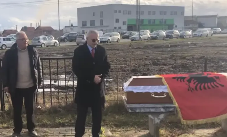 Veprimtari i Ilegales: Shqiptarët duhet të varrocen pa ceremoni fetare