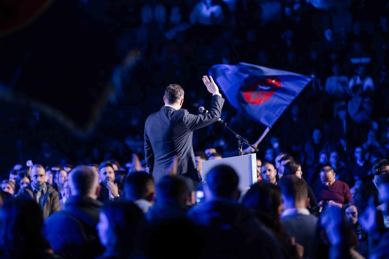 Rezultati i dobët në zgjedhje, Abdixhiku del me një njoftim