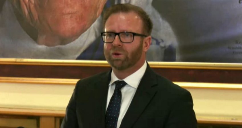 Abazi: 12 ligje të anuluara nga Gjykata Kushtetuese, e bën Kurtin superkriminel