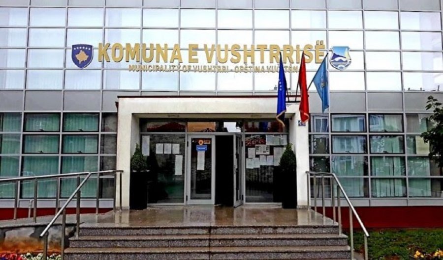 Asamblisti i LDK’së në Vushtrri jep dorëheqje pasi humbi vendin e punës si mësimdhënës