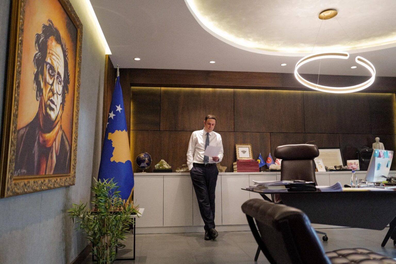 Hallakama në LDK, Abdhixhiku i përgjigjet Hykmete Bajramit