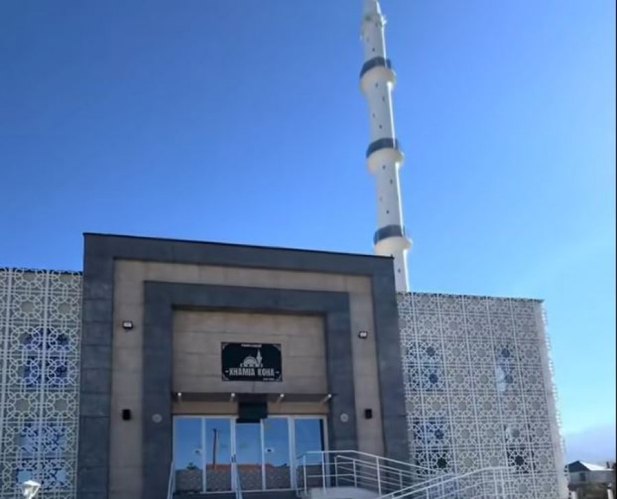 Imami i njohur nga Ferizaji habitet kur sheh faturën e rrymës: Do të jepni llogari para Zotit