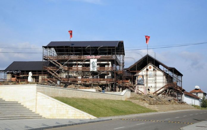 Paralajmërohet aktakuzë për masakrën e familjes Jashari