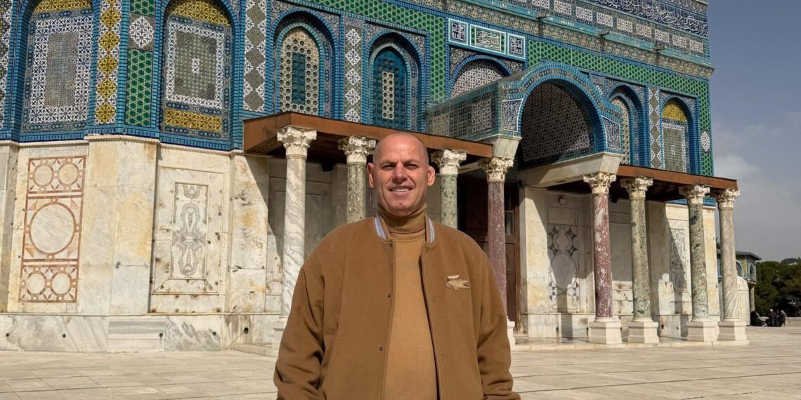 Lladrovci në Xhaminë Al-Aksa: U luta për ata që i japin zor me ligjërata koti dhe hajnat e votës