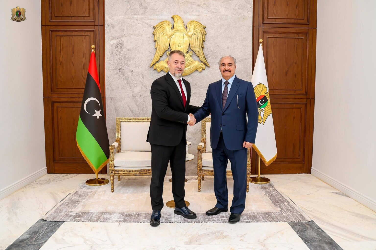 Sami Lushtaku shkon në Libi, ftohet nga një gjeneral i famshëm!