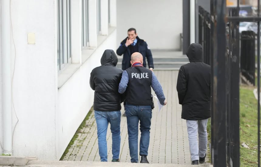 Manipulim i rezultateve të votimit në Malishevë – këta janë 59 të dyshuarit, 15 të ndaluar për 48 orë