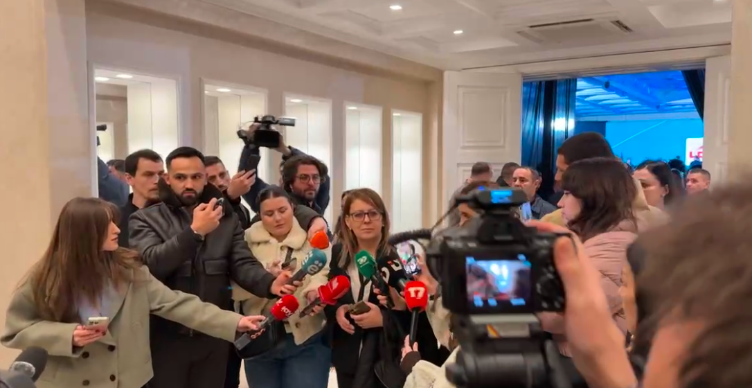 Hykmete Bajrami deklarohet pasi Abdixhiku u konfirmua kryetar i LDK-së