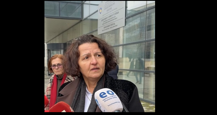 “E ka qit fotografinë e Thaçit më ka than shkele, i kam than vram” – Ish e burgosura politike rrëfen torturat nga gardianja serbe Nadica Cvetkoviq