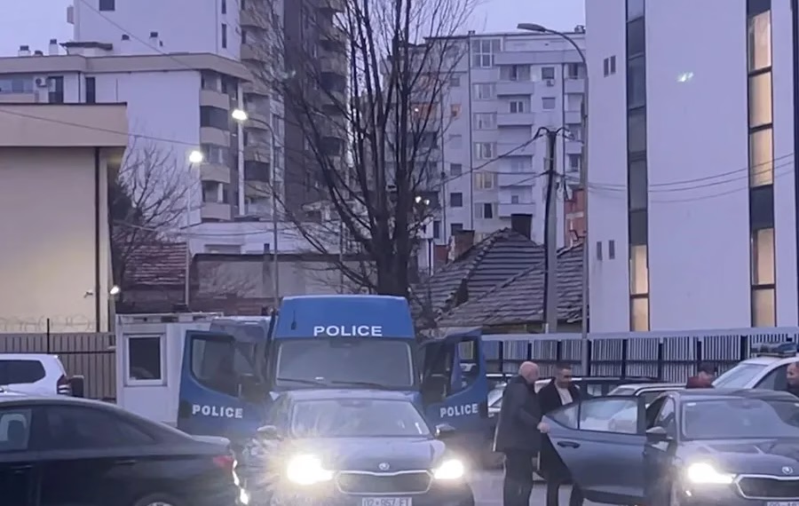 Gjykata liron dhjetë të dyshuar për manipulim votash në Mitrovicë