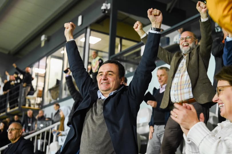 Kurti ndan 500 mijë euro për kombëtaren e Kosovës, nëse e mposht Sllovakinë