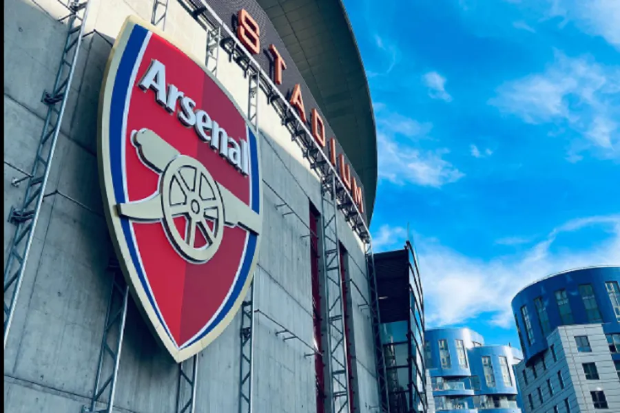 Ish-portieri i Arsenalit humb jetën në aksident trafiku