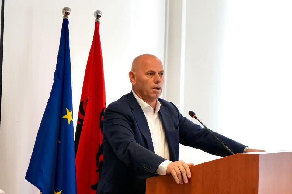 Publikohet pasuria e Ramiz Lladrovcit, mbi 100 mijë euro kursime dhe prona të shumta