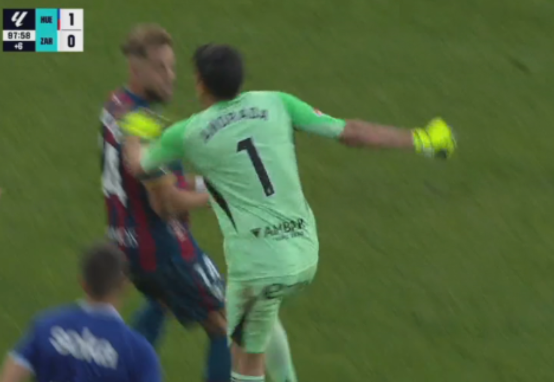 Incident në ligën spanjolle, portieri godet me grusht lojtarin kundërshtar