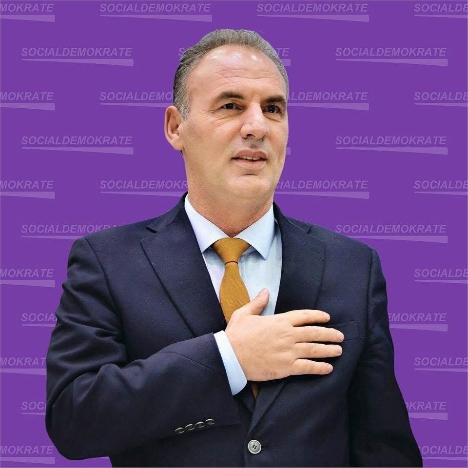 E bujshme: Fatmir Limaj rikthehet në PDK?