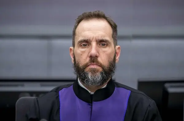 “Ish-prokurori Smith kërkoi burgim të përjetshëm për krerët e UÇK-së