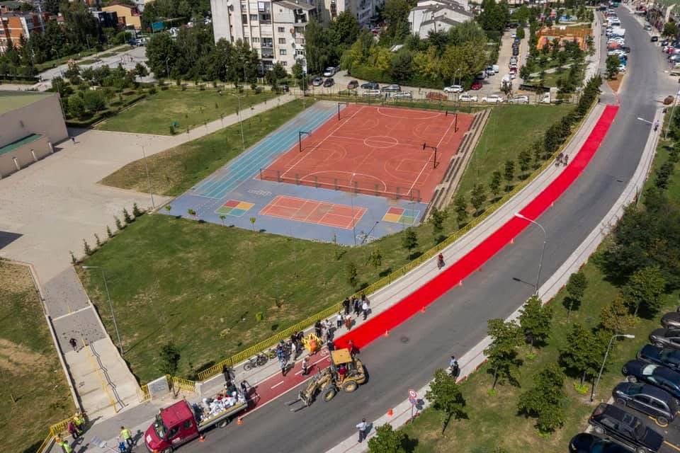 Njoftim i rëndësishëm: Nga sot ndryshon forma e qarkullimit të mjeteve në këtë rrugë të Prishtinës
