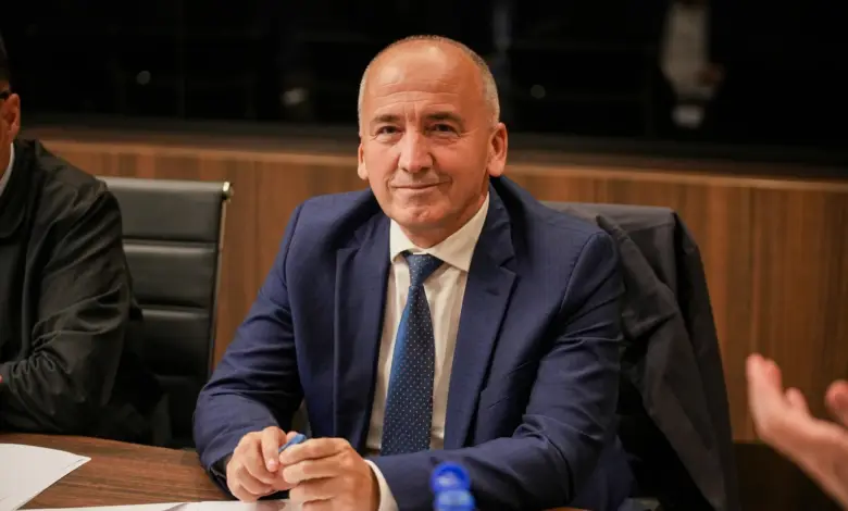 A ka dhënë dorëheqje nga LDK? Flet Gazmend Muhaxheri