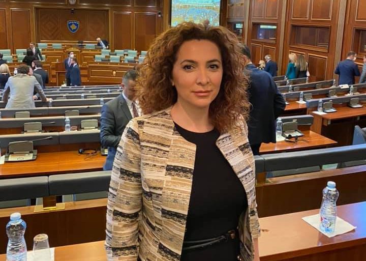 Konfirmohet: Albena Reshitaj i bashkohet listës së Vjosa Osmanit
