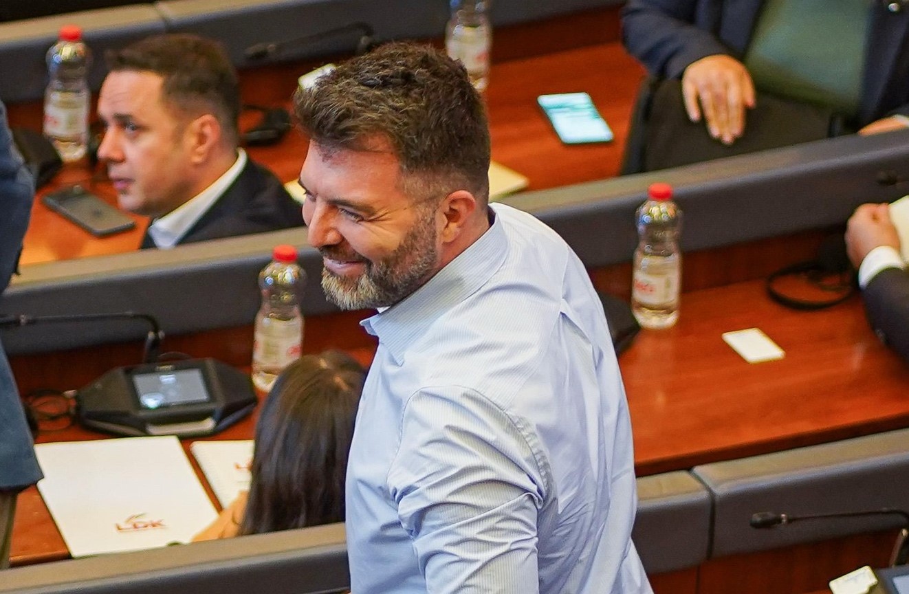 Ermal Sadiku heq dorë nga paga kalimtare: S’po muj me marrë pare prej shtetit tim pa punu