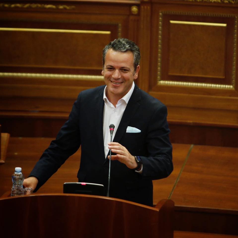 Arben Gashi tregon nëse do të kandidojë sërish për deputet