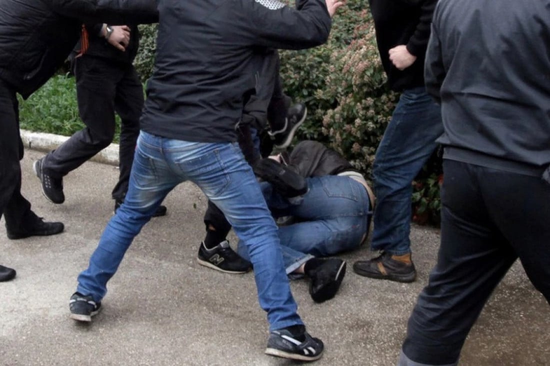 Konflikti familjar degjeneron në dhunë, rrahje masive në pikë të mëngjesit