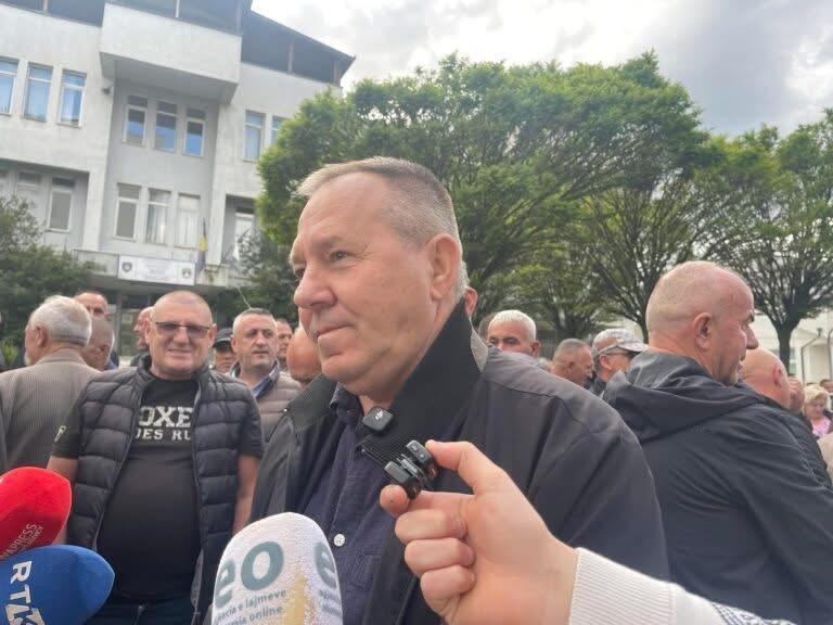 “S’iu ka pasë hije”/ Gucati kritikon reagimin e mbrëmshëm të policisë
