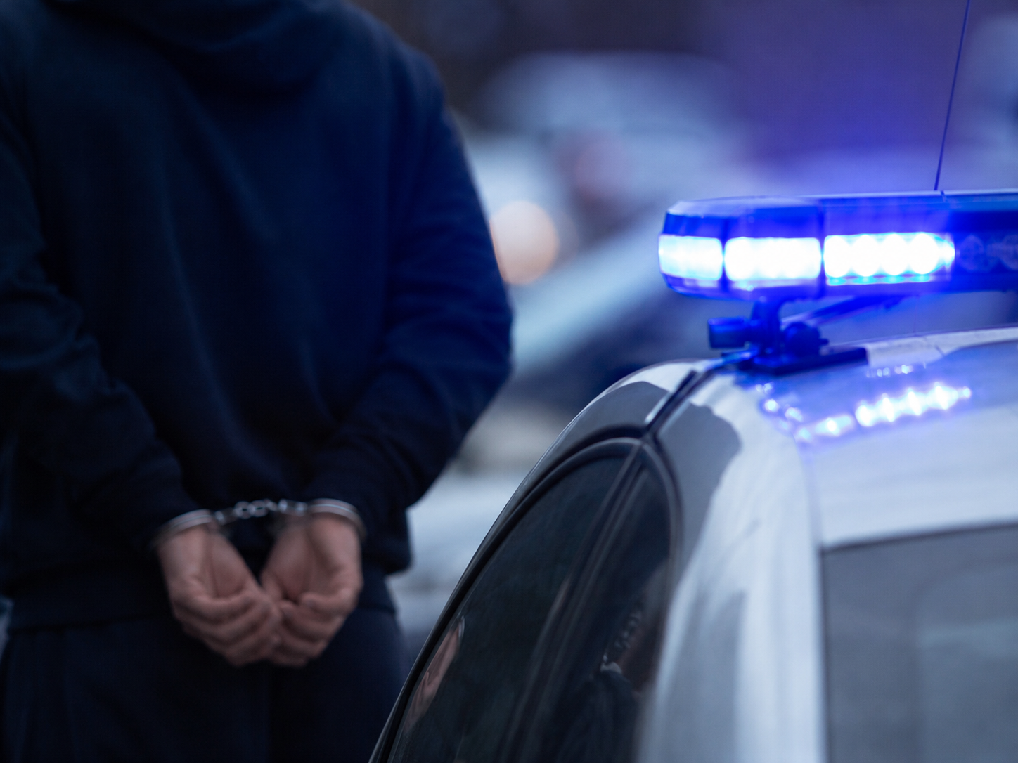 Arrestohen një grua dhe katër burra në Prishtinë, policia jep detaje