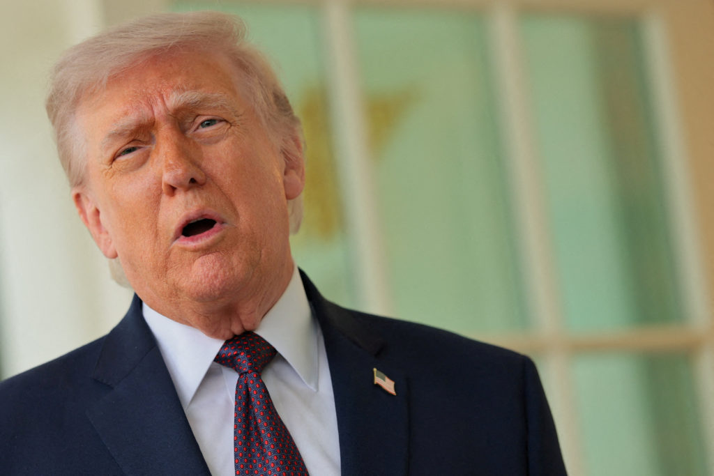 30 mjekë e shpallën Donald Trumpin të paaftë mendërisht