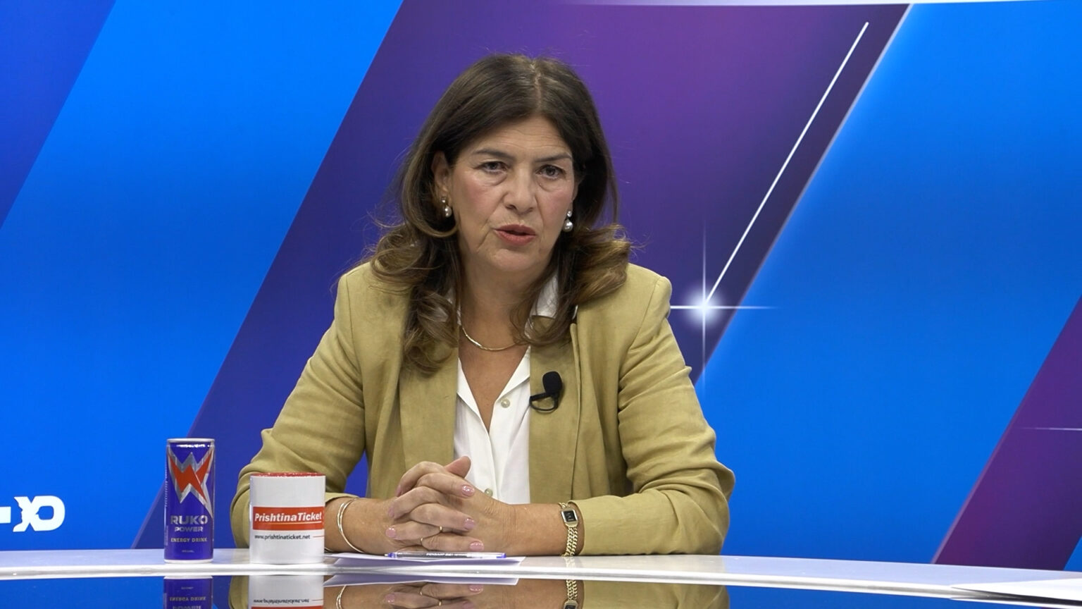 Valdete Daka ngre dilemën: A duhet kandidatët me aktakuza të kërkojnë votën?