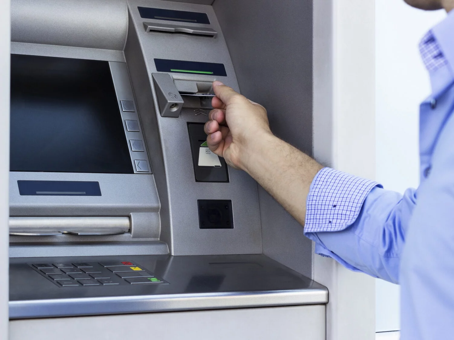Paraqiten problemet e para në aplikimin për 100 eurot në sektorin privat