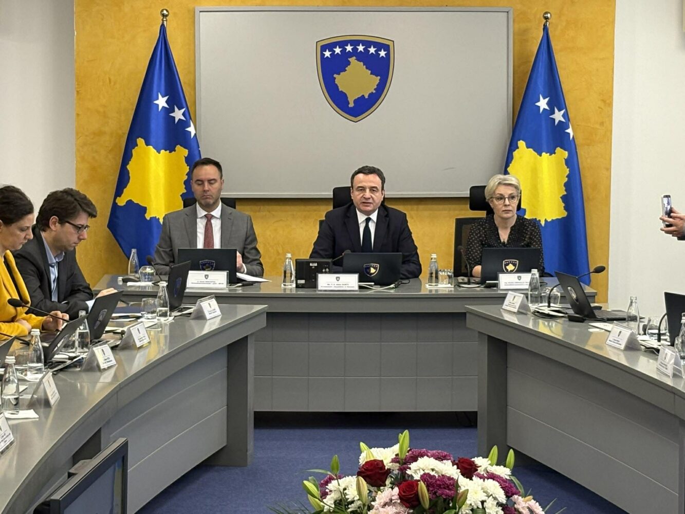 Qeveria mban mbledhje elektronike, ndan afro milionë euro për…
