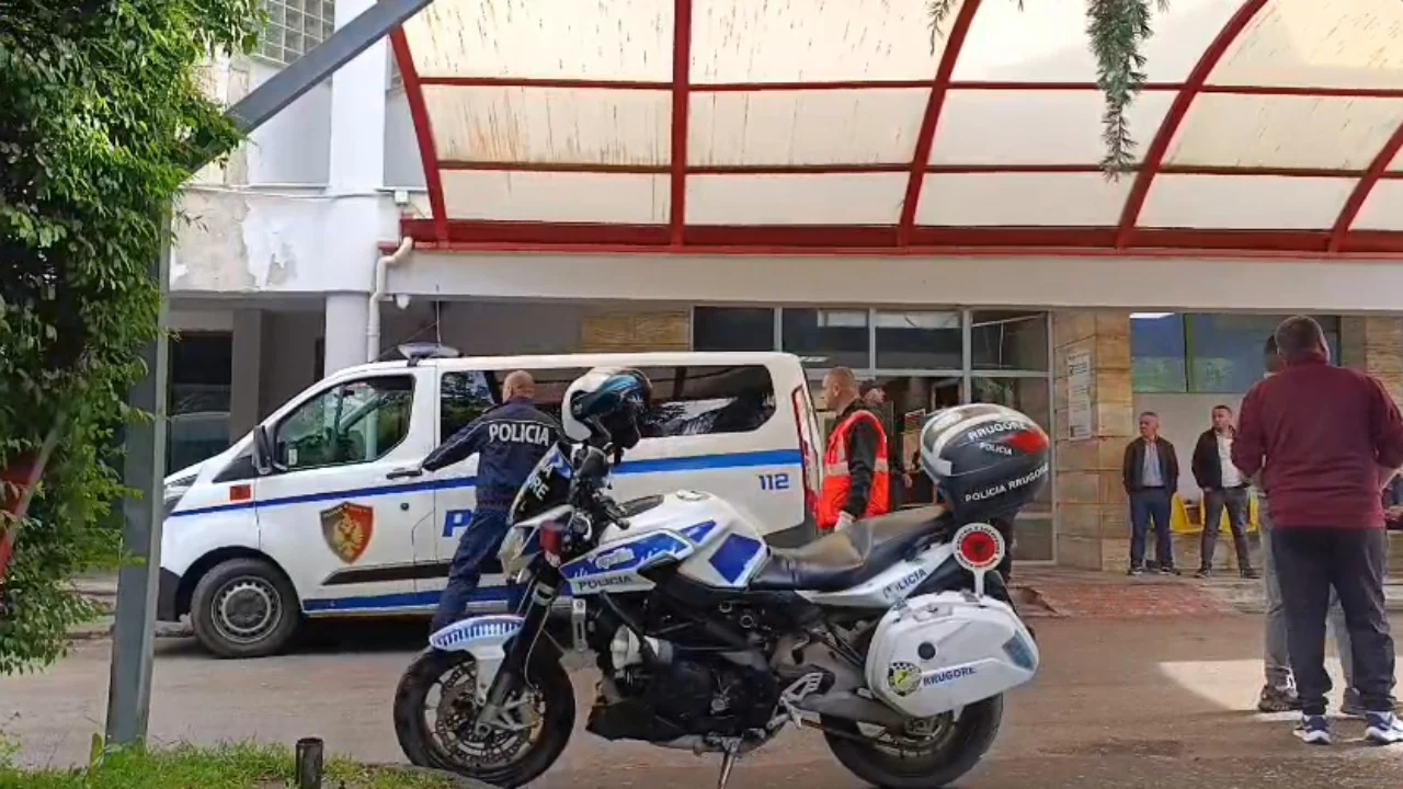 Vrasja e policit në Maliq dhe plagosja e tjetrit, policia: Autori ishte fshehur në një stan, i bënë thirrje të dorëzohej