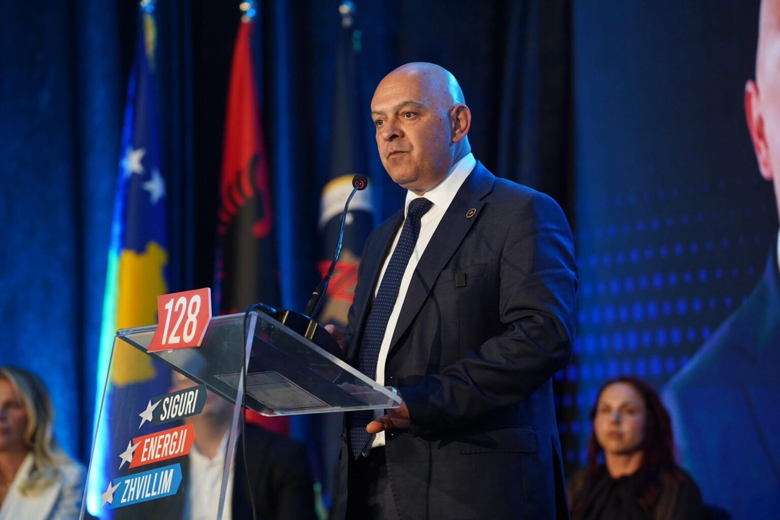 Gjini fton PDK-në dhe LDK-në ta krijojnë qeverinë e opozitës: Në të kundërtën, vendi është në rrezik