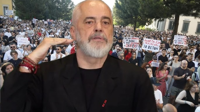 Rama hedh nesër në shesh ‘ushtarët’ e PS-së, protestuesit nuk tërhiqen. Çfarë pritet të ndodh?