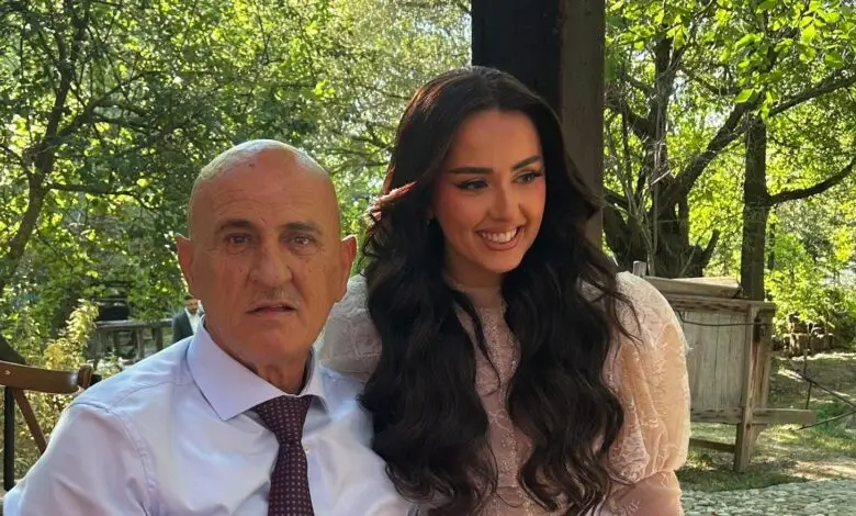 Sala Jashari prek me fjalët pas vdekjes së xhaxhait: Ishe njeri i çeliktë e çëndistar i lirisë