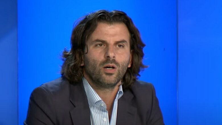 Nezir Kraki kërkon që të mos i referohen si deputet i Guxo-s, thotë se ka “aderuar” në këtë parti