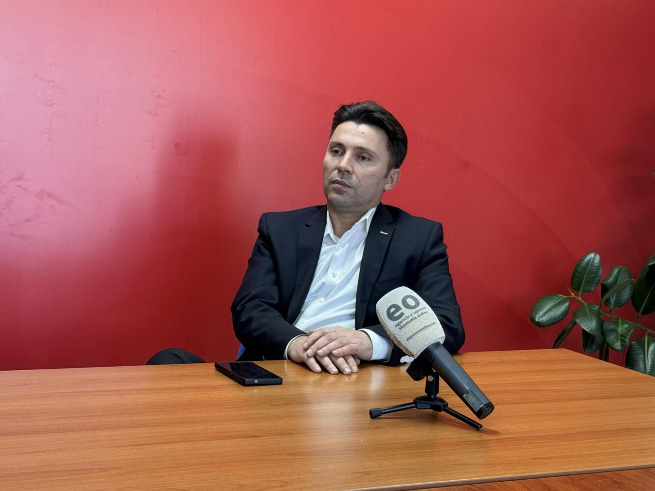 Rrustemi: PDK-ja duhet të mbetet në opozitë, preferenca jonë për bashkëpunim është LDK-ja