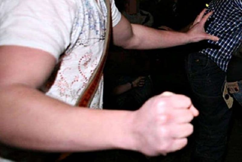 Përleshje në turneun e futbollit në Zubin Potok, tifozllëku për ekipet përfundon me grushte