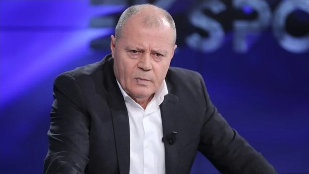Mustafa Nano mesazh për protestuesit: Mbani distancë nga qentë e Hamasit dhe zagarët e Berishës
